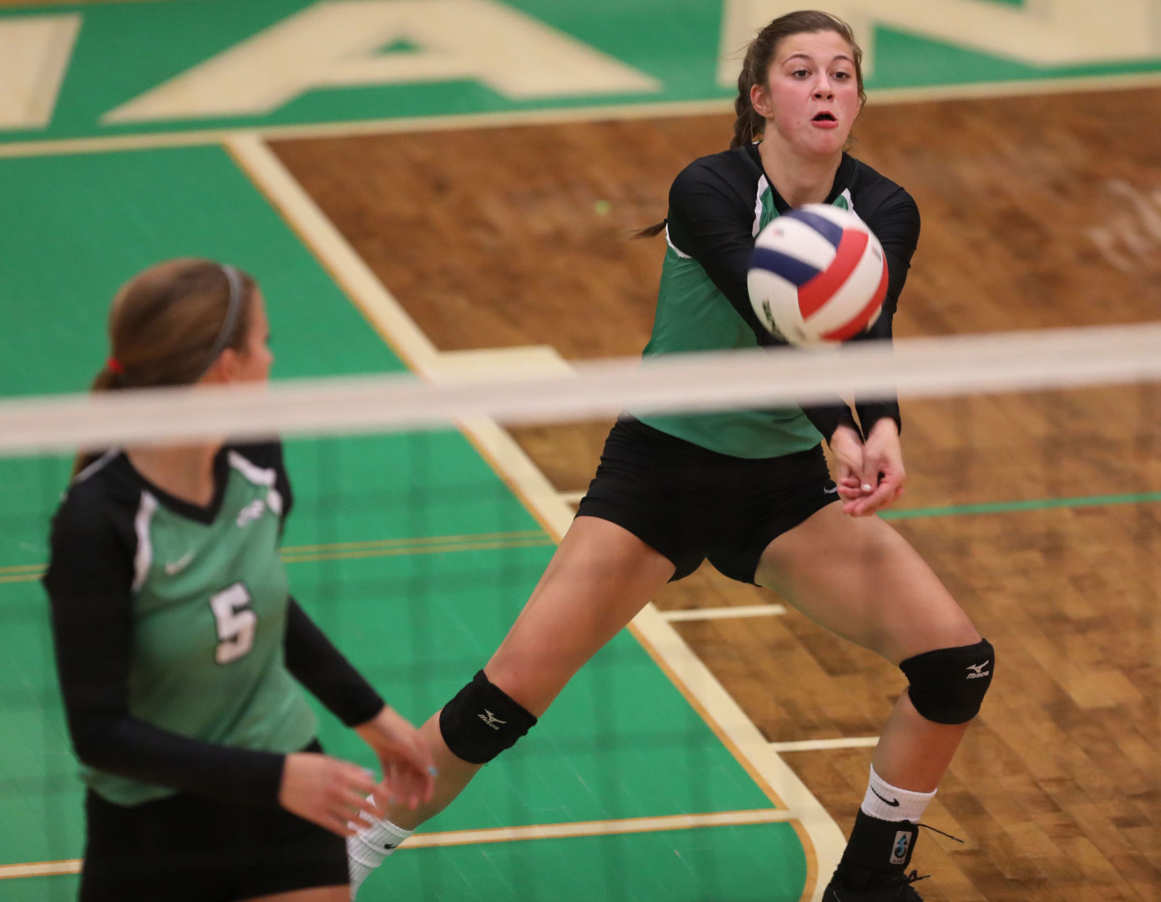 Meridian vs Riverton volleyball 17 9.10.18.jpg